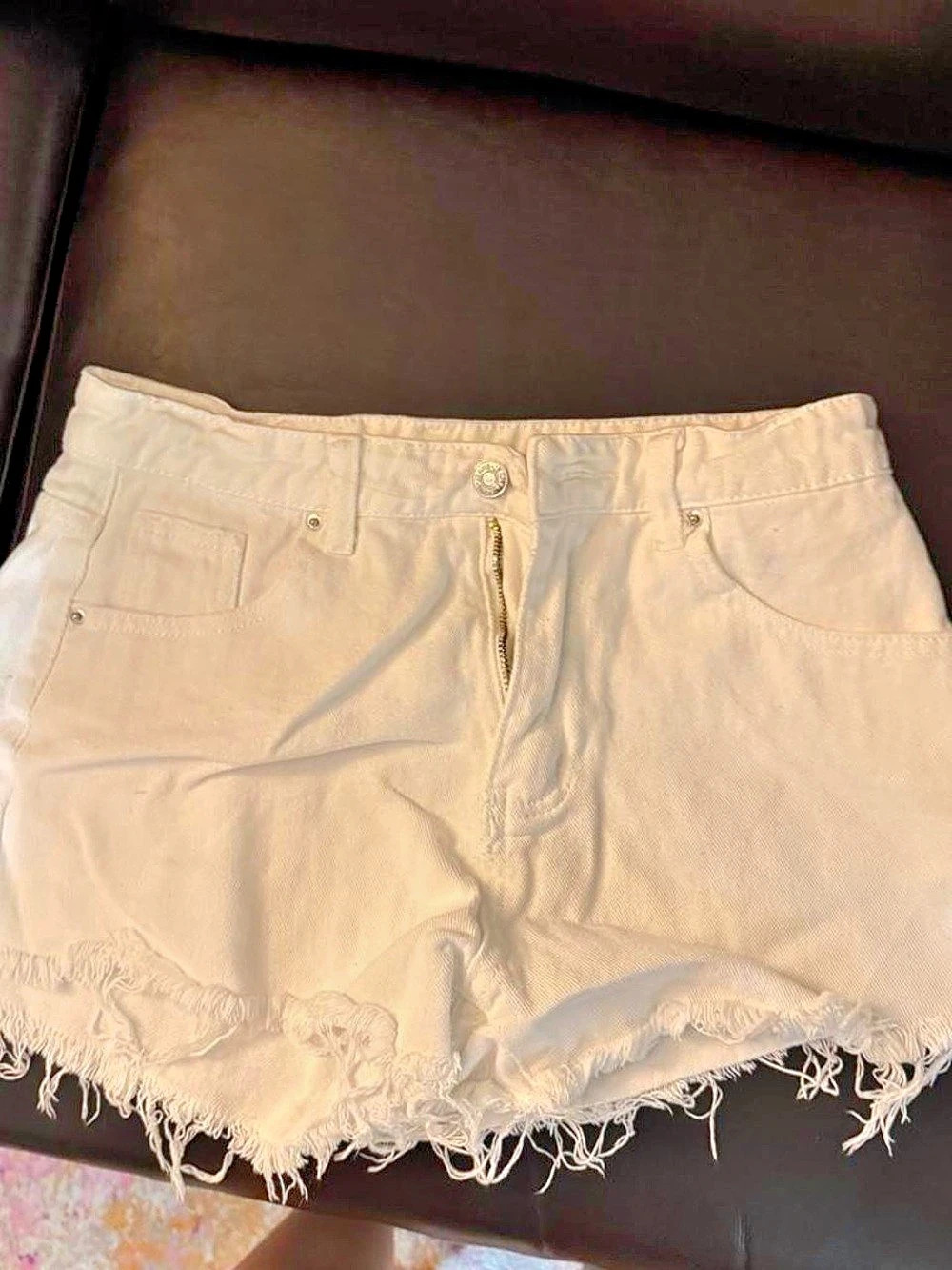 SHEIN Frayed Jean Shorts in White Size Small
